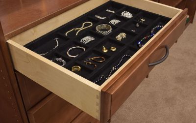 Closet Design Strategies for People With Mobility Issues